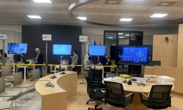 Fletët e votimit dhe materiali zgjedhor të 11 majit, KQZ hap 210 kuti votimi për verifikim të plotë të numërimit të votave