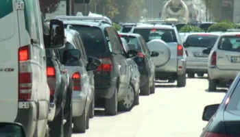 Fluks automjetesh gjatë festave të fundvitit, trafik i rënduar në Rrugën e Arbrit