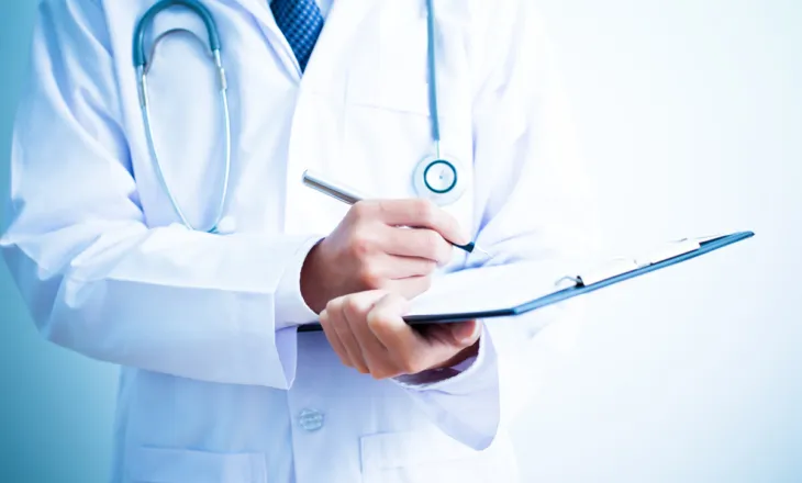 Fluks virozash në spitale, mjekët ngrenë alarmin: Mos përdorni atibiotikë pa u konsultuar me specialistin