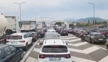 Fluksi i festave/ Trafik i rënduar në Lezhë-Milot