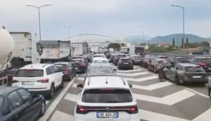 Fluksi i festave/ Trafik i rënduar në Lezhë-Milot