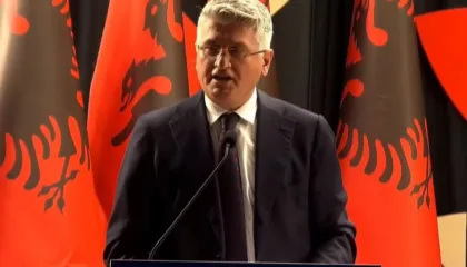 “Foltorja” në Kurbin/ Agron Gjekmarkaj: Na udhëhiqni në këtë dhjetor të dytë përballë komunistëve