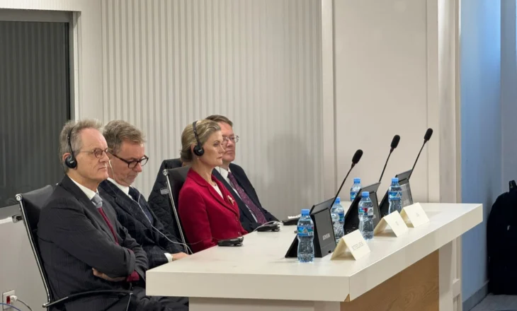 FOTOLAJM / Me kufje në veshë! Kush janë ambasadorët në seancën për kreun e ri të SPAK