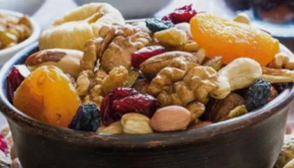 Frutat e thata që forcojnë zemrën, kockat dhe trurin