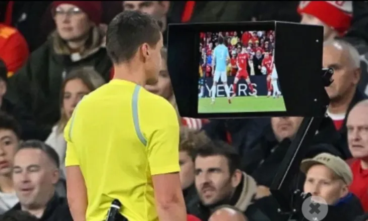 Futbolli në 2026 me rregulla të reja? Nga pozicioni jashtë loje, të përdorimi i VAR për kartonin e dytë të verdhë; të gjitha të rejat