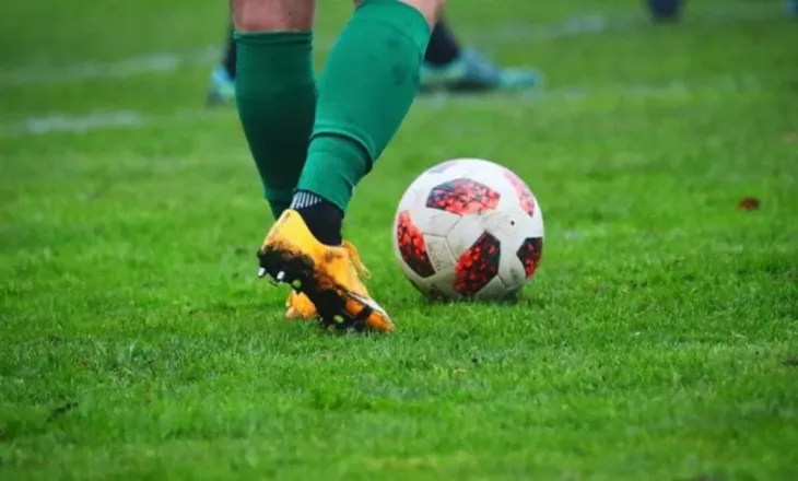 Futbollisti 15 vjeçar po luante me shokët, ndërron jetën pas arrestit kardiak