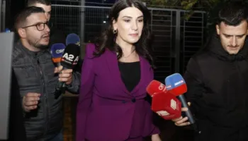 Futën kritere për paracaktimin e tenderave/ Si kompania e lidhur me Ermal Beqirajn ‘mori’ tenderin për Autoritetin e…