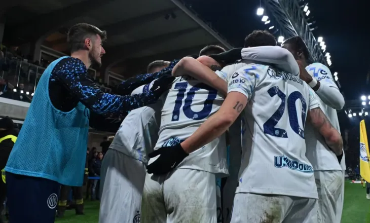 Gafa e Gjimshitit nderoi Inter, Chivu shijon kreun, por nuk feston: Jemi vetëm në dhjetor (VIDEO)