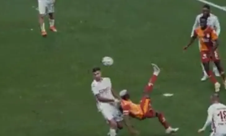 Galatasarai kundërshton çmimin e fituar nga Ernest Muçi: Goli i Osimhen ishte aq madhështor, sa nuk hyn fare në krahasim