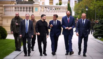 Garancitë e sigurisë nga Ukraina, Macron kërkon një samit të aleatëve të Kievit në fillim të janarit në Paris