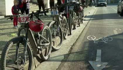 Garat me biçikleta elektrike, zhvillohet kupa e parë në vend me dy etapa dhe zgjati dy ditë