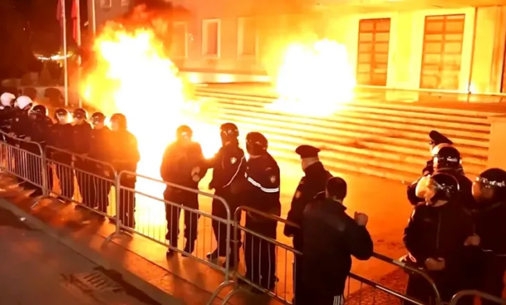 Gazeta gjermane ‘BILD’: Opozita shqiptare përshkallëzon protestat kundër korrupsionit në Shqipëri