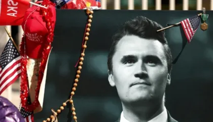 Gjykatësi urdhëron publikimin e transkriptit të gjyqit të vrasësit të Charlie Kirk