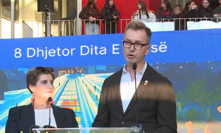 Gonzato mesazh të fortë mes të rinjve shqiptarë: Nxitoni për reformat, BE në krahun tuaj