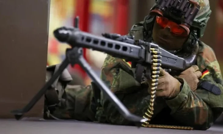 Grabiten 20 mijë fishekë të ushtrisë gjermane, shqetësime për sigurinë/ Hetimet ia “faturojnë” fajin shoferit: Nuk la të sigurt kamionin