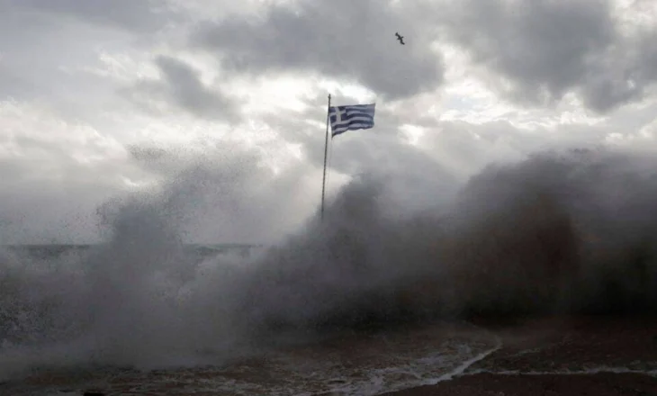 Greqia në alarm të kuq: 9 rajone preken nga stuhia ‘Byron’