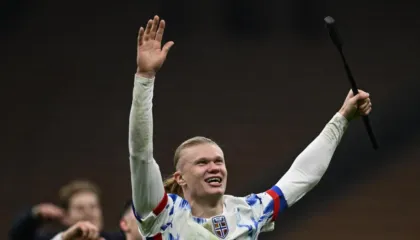 Haaland “prenoton” pasaportën britanike: Ndihem kapiten në mënyrën time