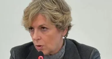 “Hapa konkretë për Onkologjikun”/ Ministrja Sala: Të shkojmë ne te pacienti, jo pacienti te ne