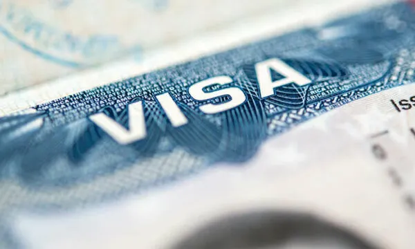 Hetimi i NYT, flet studentja nga Kosova: Na u premtua ëndrra amerikane, por përfunduam në punë të rënda