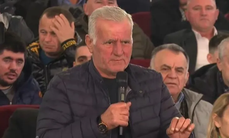 “Hiqni koalicionet, na vjedhin votat!”/ Demokrati kritikon Berishën në Kurbin: Pse duhet të votojmë partitë e vogla?