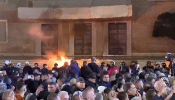 Hodhën molotovë drejt Kryeministrisë, Gjykata jep vendimin për protestuesit