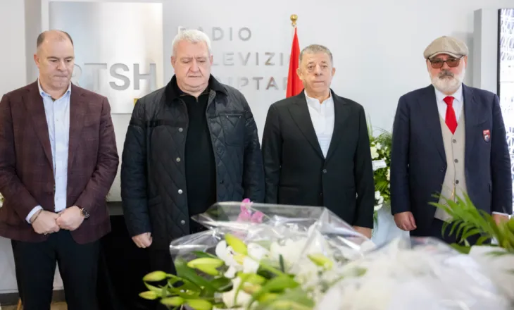 Homazhet në nderim të Ismet Bellovës, Presidenti Duka: Zëri i tij e bëri futbollin shqiptar pjesë të çdo familjeje