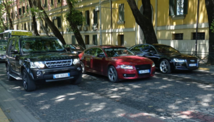 Hyjnë në fuqi çmimet e reja të referencës për zhdoganimin e automjeteve të përdorura