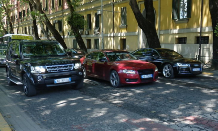 Hyjnë në fuqi çmimet e reja të referencës për zhdoganimin e automjeteve të përdorura