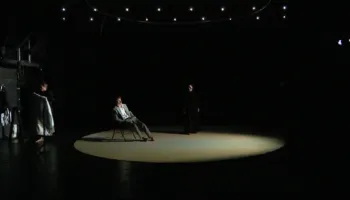 “I huaji” i Kamysë në Tiranë, kryevepra e autorit francez teatralizohet në Teatrin Eksperimental