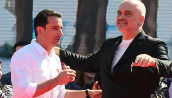 ‘I kyçur në qeli pa gjyq’/ Rama krahason rastin e Veliajt me Thaçin: Po nëse del i pafajshëm çfarë do ndodhi?