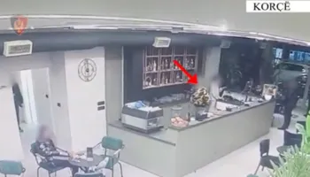 I përfshirë në disa ngjarje kriminale, arrestohet për armëmbajtje pa leje 31-vjeçari në Korçë/ Kishte qëlluar edhe me kallashnikov drejt një lokali vite më parë