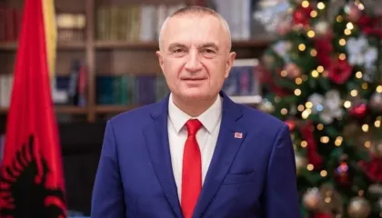 Ilir Meta urim nga qelia për Krishtlindjen: Lutemi që festën e ardhshme ta festojmë në liri dhe me dinjitet
