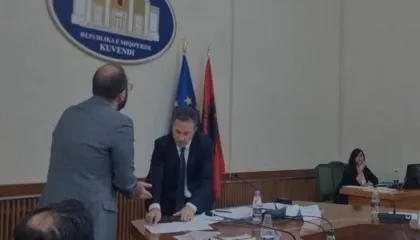 Imuniteti/ Hilet që përdorën socialistët, për të mbrojtur Ballukun