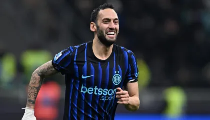 Inter-Çalhanoglu, gjithçka vendoset në 6 muaj. Rinovim ose shitje në verë