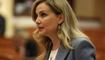 Investimet e huaja, Tabaku: Shqipëria duhet të jetë në linjë me SHBA-të dhe BE-në