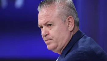 “Ish-deputeti i PS mori 6 mln euro, ish ministri i PD mori 3 mln euro”/ Murrizi: Te Bankers, i kanë ngjyer duart të gjithë!