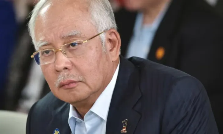 Ish-kryeministri i Malajzisë dënohet me 15 vjet burg për pastrim parash