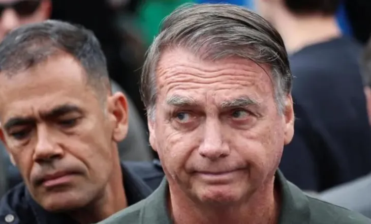 Ish-presidenti i Brazilit i nënshtrohet operacionit për hernie, si paraqitet gjendja shëndetësore e Jair Bolsonaro