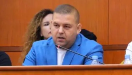 Ish-sekretari i Përgjithshëm i LSI: Transporti publik po bëhet me standardet e BE në Tiranë