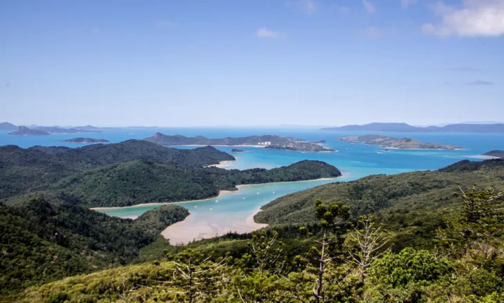 Ishulli turistik në Koralet e Mëdha të Australisë shitet për 1.2 miliardë dollarë