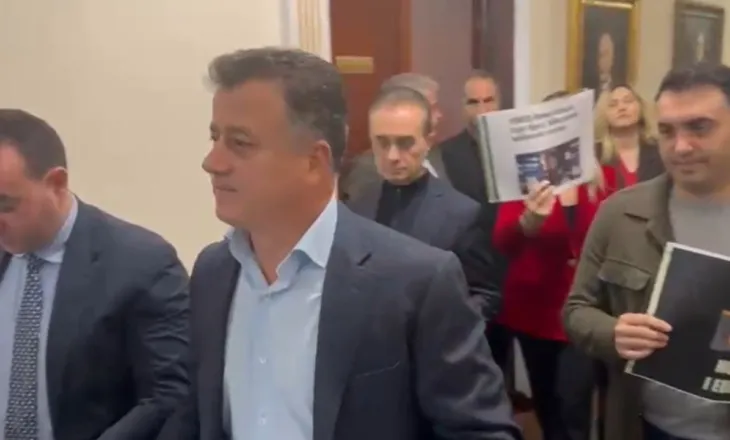 “Janë shqetësuar nga protesta dje”, Noka pasi u përjashtua nga punimet e Kuvendit: Nuk na ndalin, do jemi përballë tyre