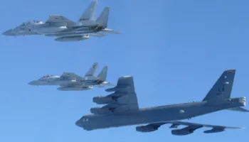 Japonia miraton buxhet rekord për mbrojtjen, Kina akuzon Tokion për nxitje të garës së armëve