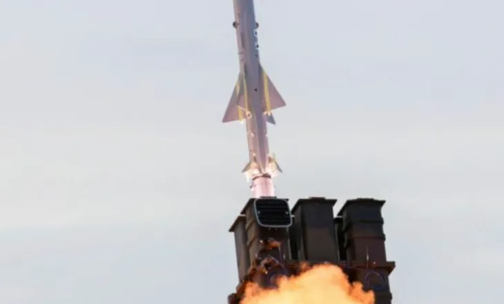 Japonia shpenzon një rekord prej 58 miliardë dollarësh për armë