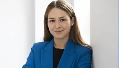 Jeta e re në Tiranë e Françeska Muratit, a është ndarë ajo nga bashkëshorti?!