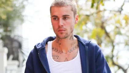 Justin Bieber rrëfen dhimbjen dhe shërimin në prag të Krishtlindjes: “Kam kaluar plagë që nuk duken në skenë”