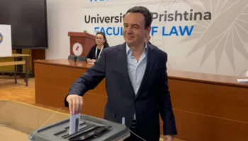 “Kam ofruar koalicion në prill dhe maj por…”/ Kurti voton në Prishtinë: Shpresoj që pjesëmarrja të jetë masive