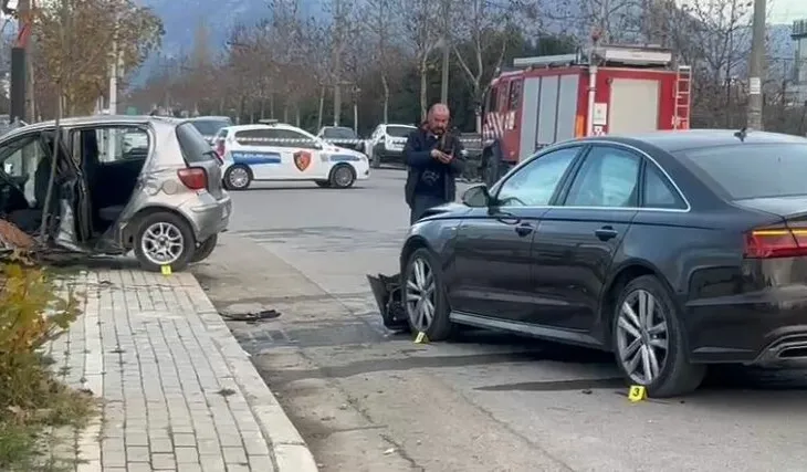 Kamëz, dy makina përfshihen në një aksident, mbetën të plagosur 4 persona