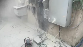 Kaosi në Kuvend, ndërpritet sinjali për mediat nga Kuvendi, shkak…. digjen fibrat