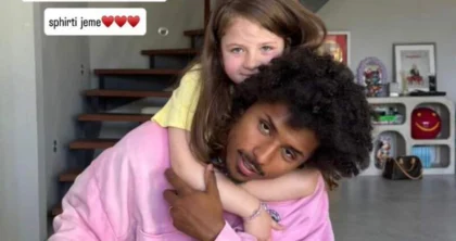 Karim Adeyemi uron në shqip vajzën e Loredanës