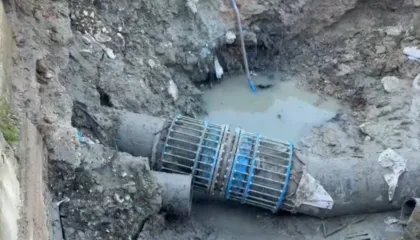 Katër ditë pa ujë në Vlorë, drejtori i UKV pranon përgjegjësinë dhe premton rregullimin e tubacionit të linjës kryesore: Do nisim punën sot pasdite